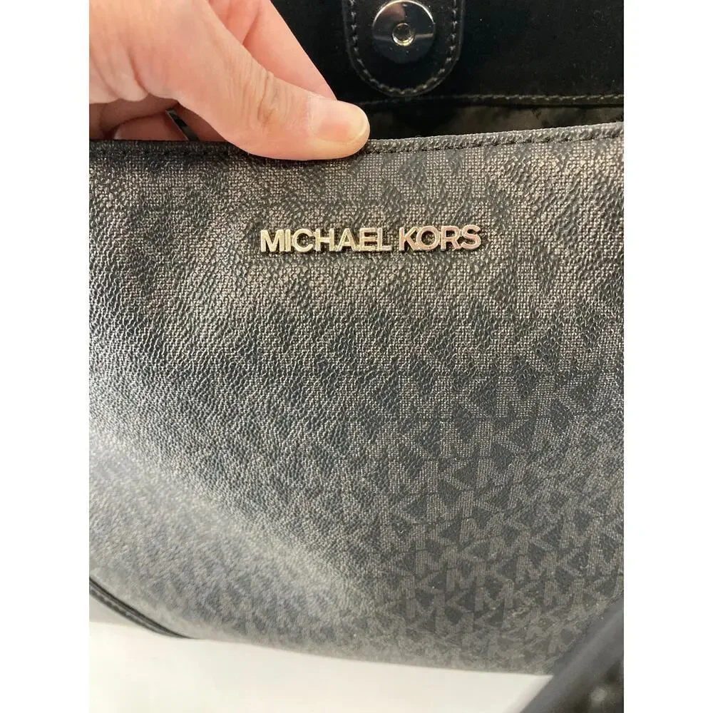MICHAEL KORS, LARGE BLACK SIGNATURE LEATHER SHOULDER BAG